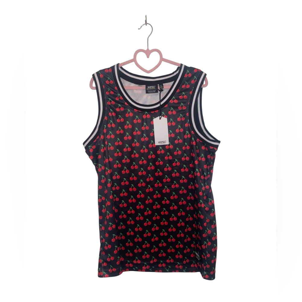 🆕 WESC cherry top